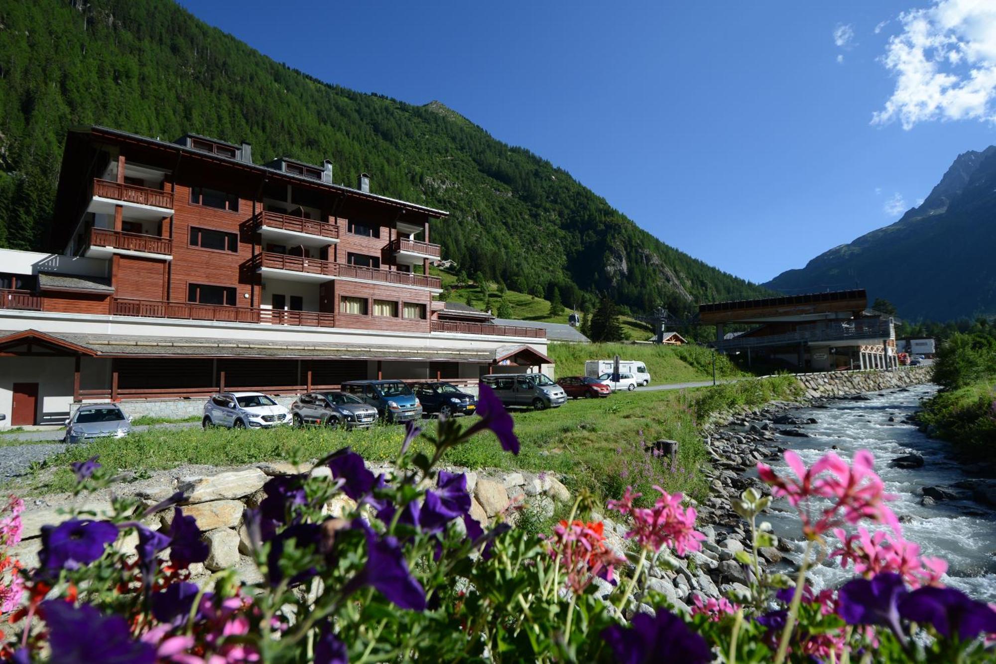 Dormio Resort Les Portes Du Mont Blanc Vallorcine Bagian luar foto